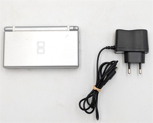 Nintendo DS Lite - Silver - Konsol - SNR UEF26401376 (B Grade) (Genbrug)